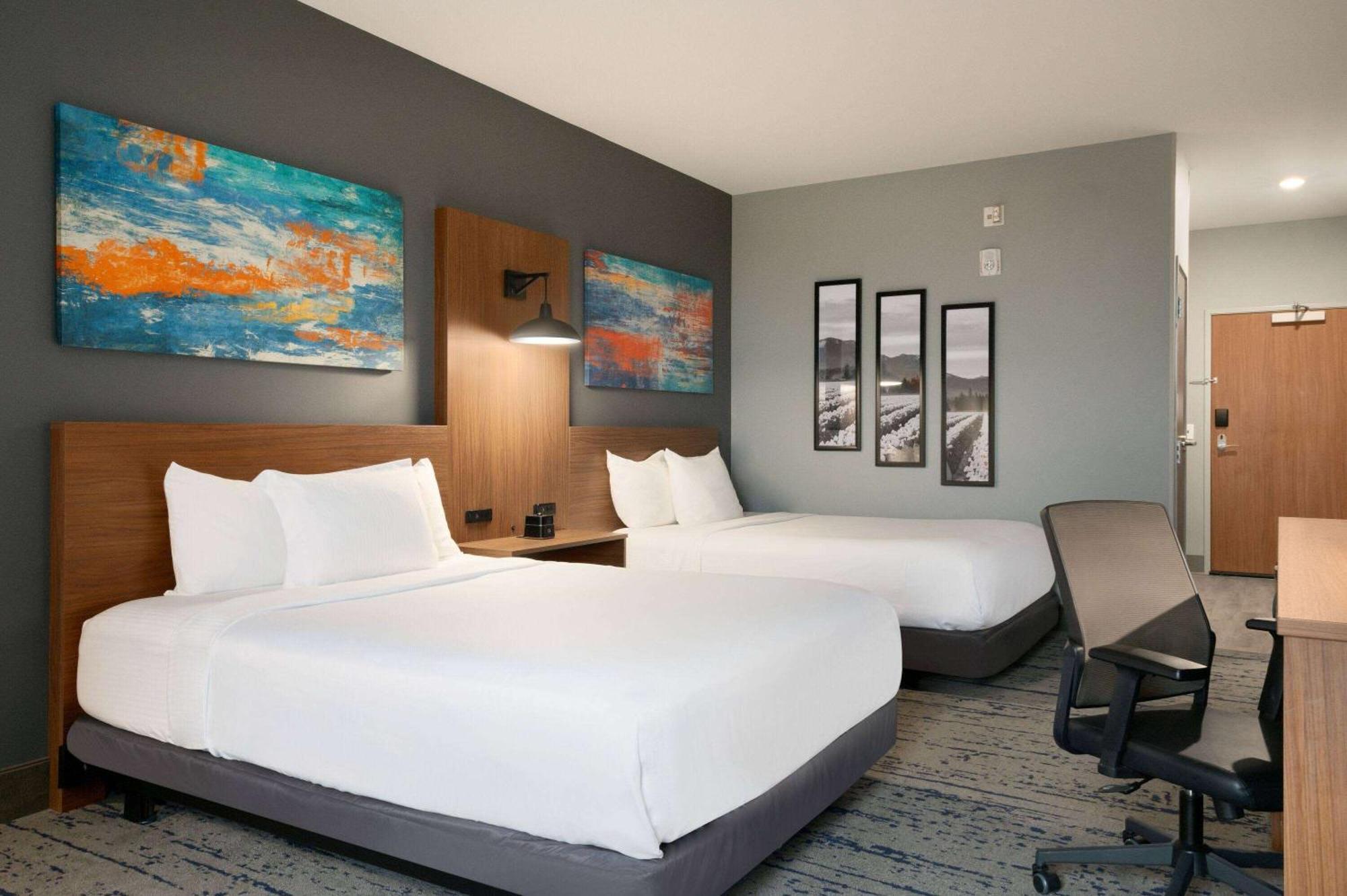 La Quinta Inn & Suites By Wyndham Marysville Esterno foto